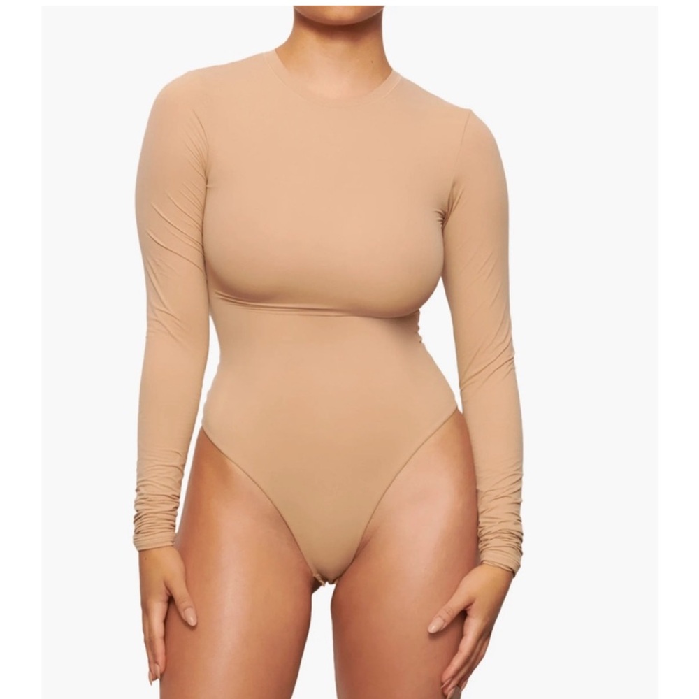 NWT Skims bodysuit